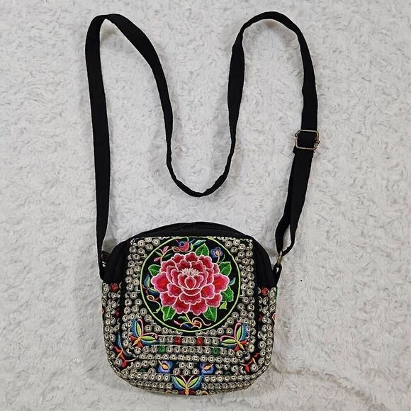 Vintage Embroidered Floral Rose Boho Chic Gypsy Shoulder Bag Purse - Picture 1 of 9